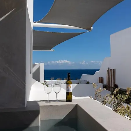 Almyra Apartament *